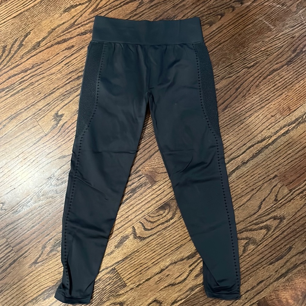 FABLETICS Dark Green Cut-Out Leggings - SIZE M
